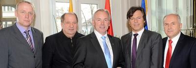 Dialogforum wurde konstituiert