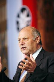 DISKUSSION mit Dr. Luis Durnwalder, LH von Südtirol