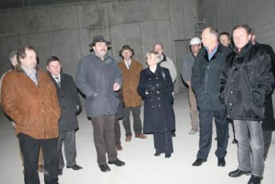 Partnergemeinden besichtigten das Museum Neuhaus-Suha