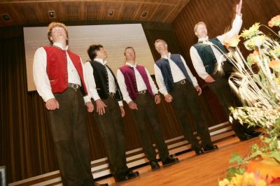 Čestitalo je več ko 1500 prijateljev